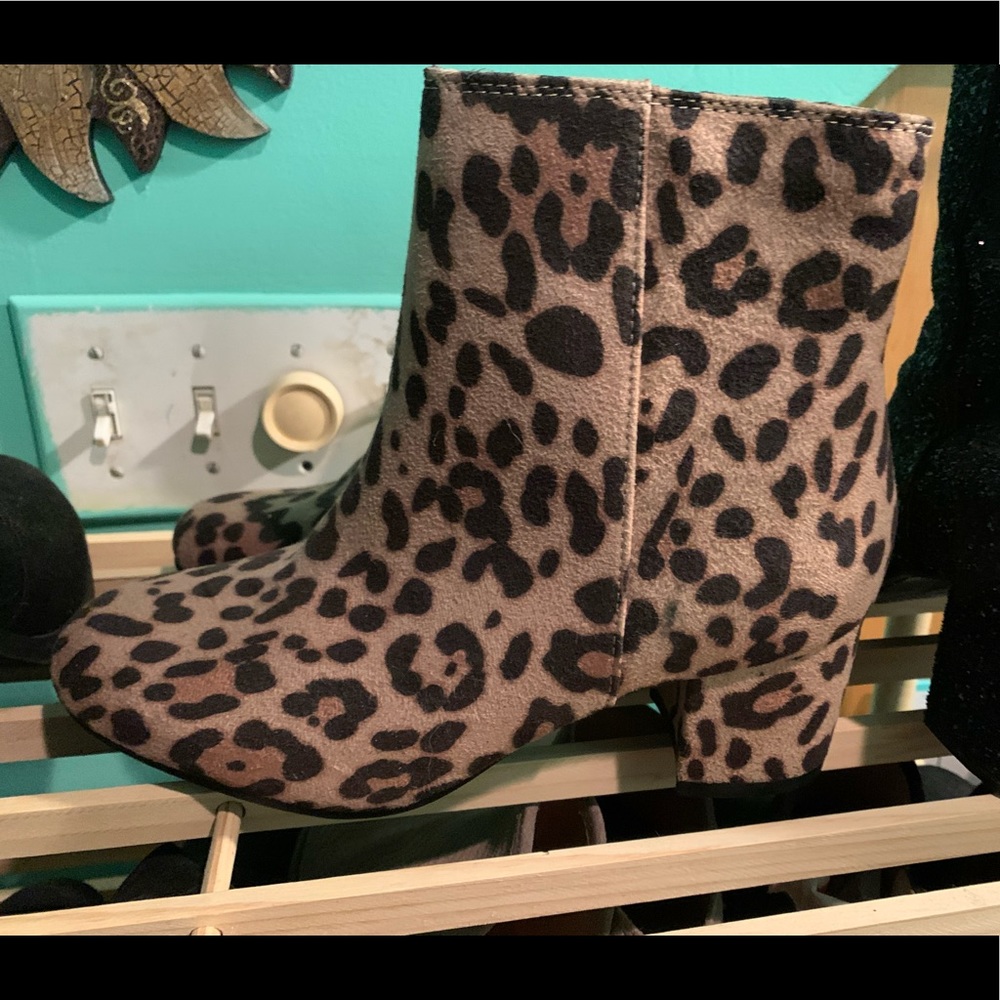 Time and Tru leopard booties